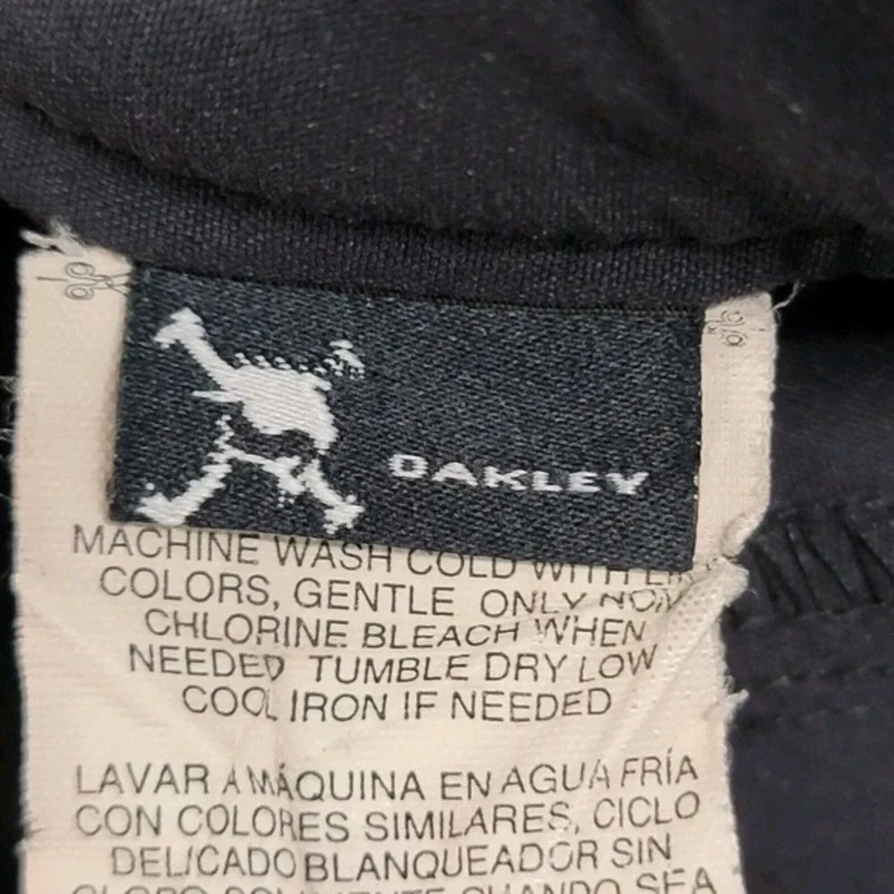 Oakley pre owned